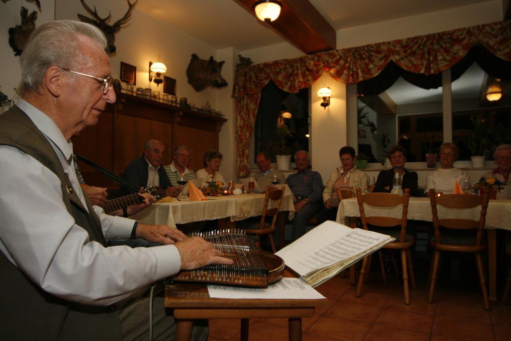 Hotel Haus Oberland Masserberg Dış mekan fotoğraf