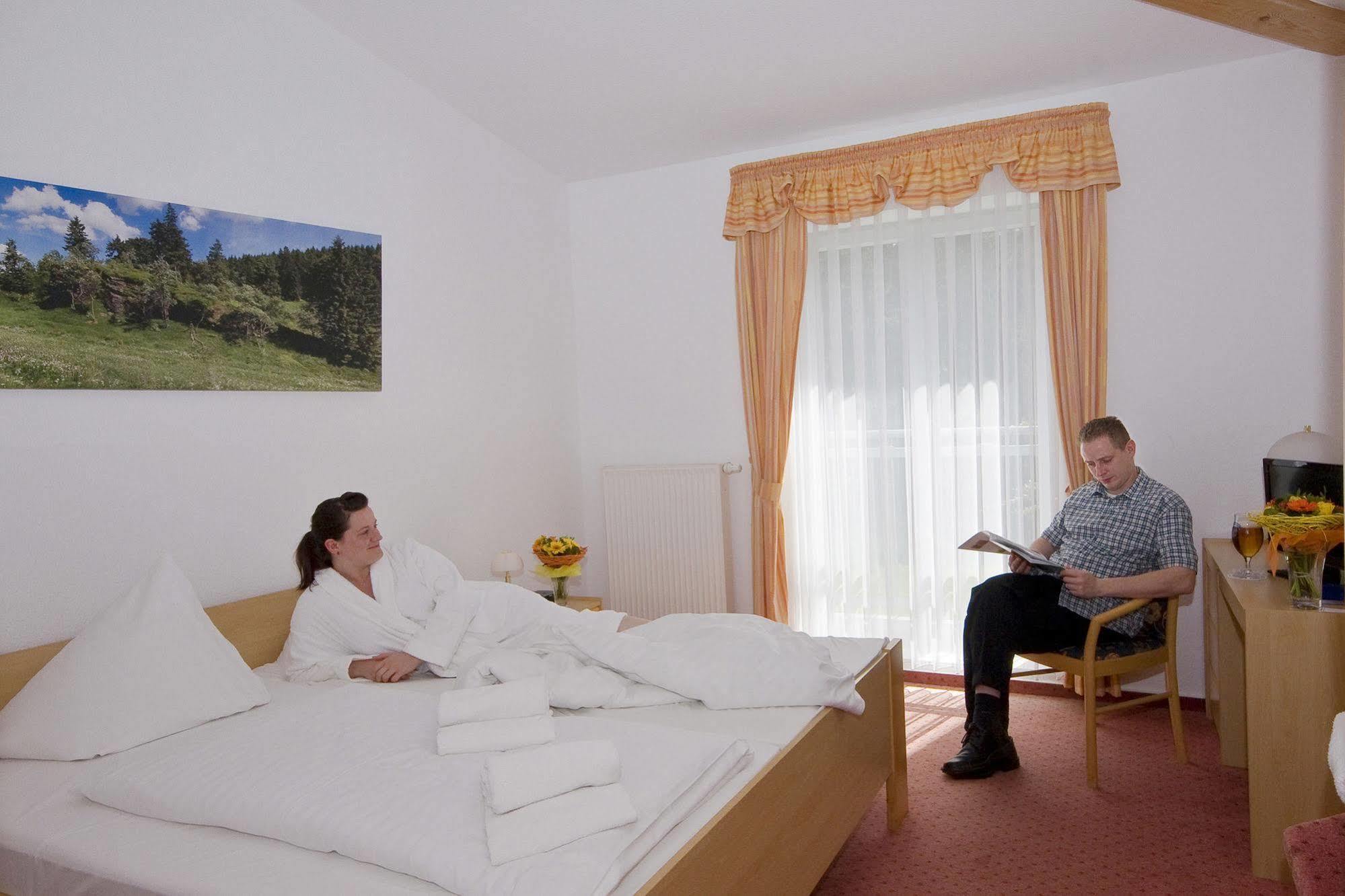 Hotel Haus Oberland Masserberg Dış mekan fotoğraf